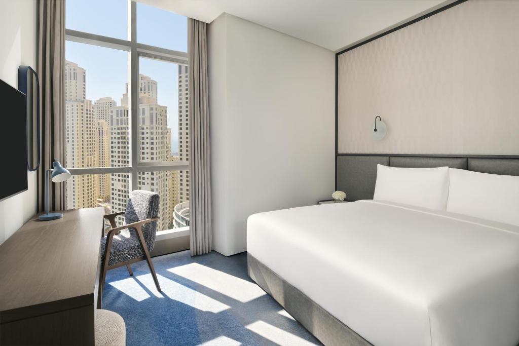 InterContinental Dubai Marina, an IHG Hotel - One-Bedroom Residence With Balcony And View