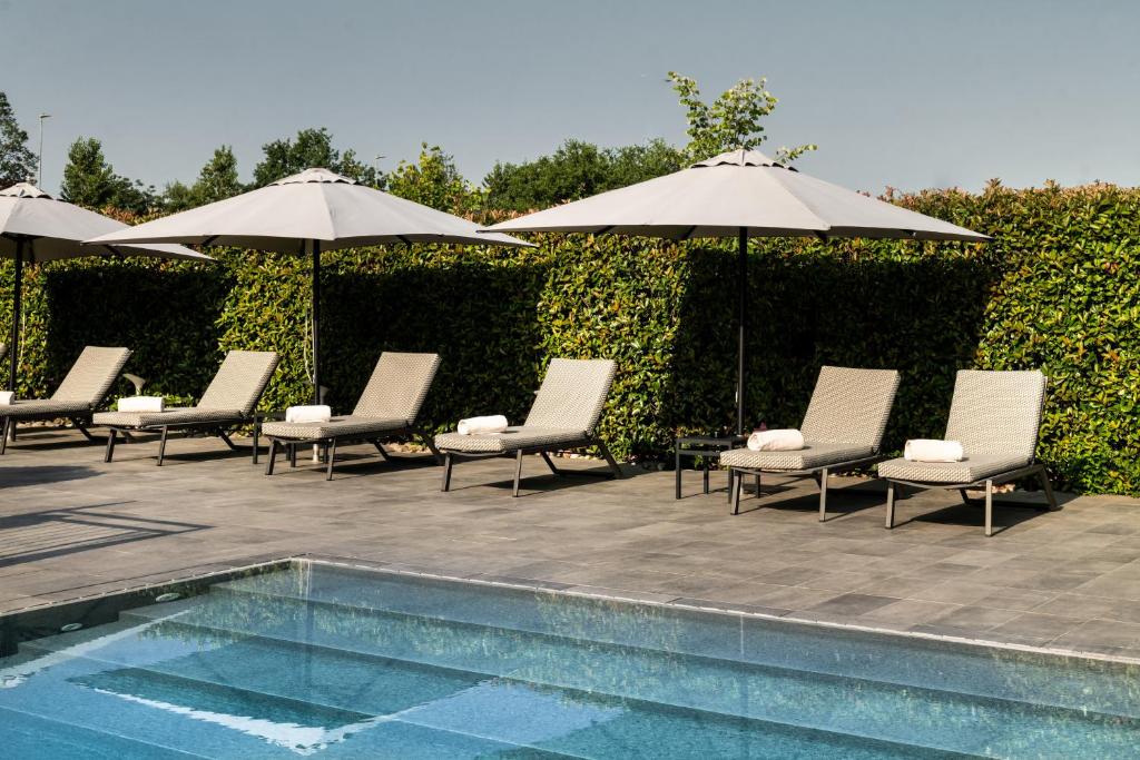 Bazén v ubytování Litta Palace Milano nebo v jeho okolí