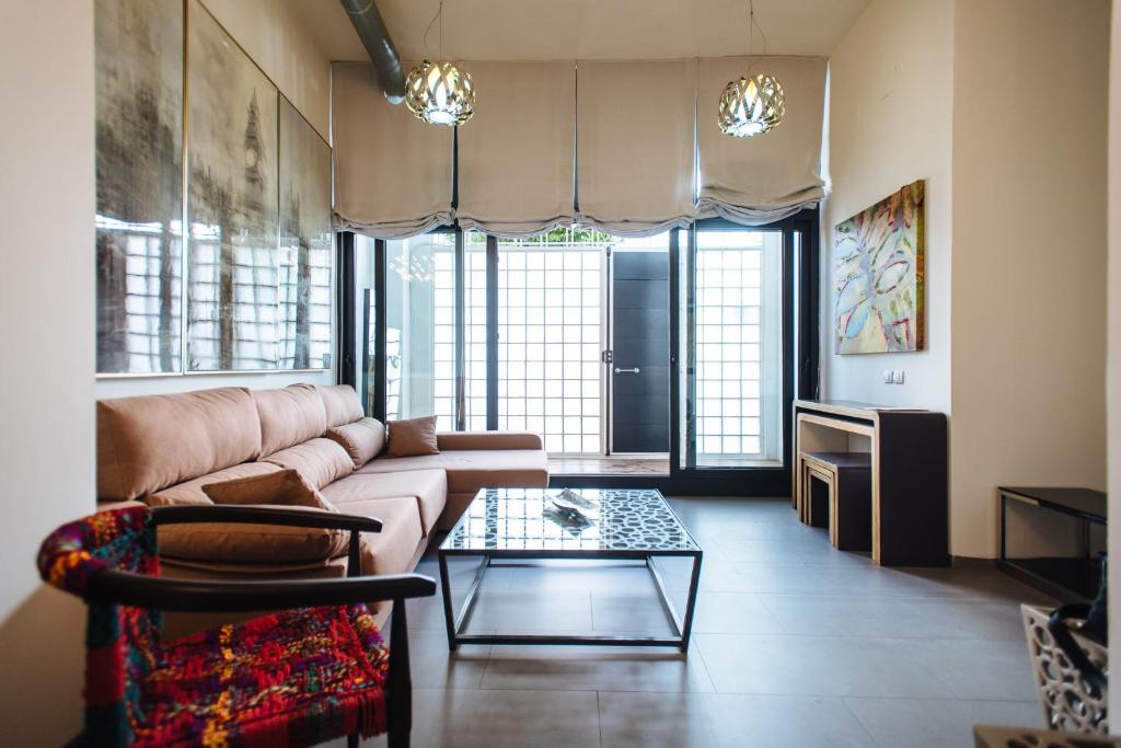 Virgen Dolorosa Olehousing