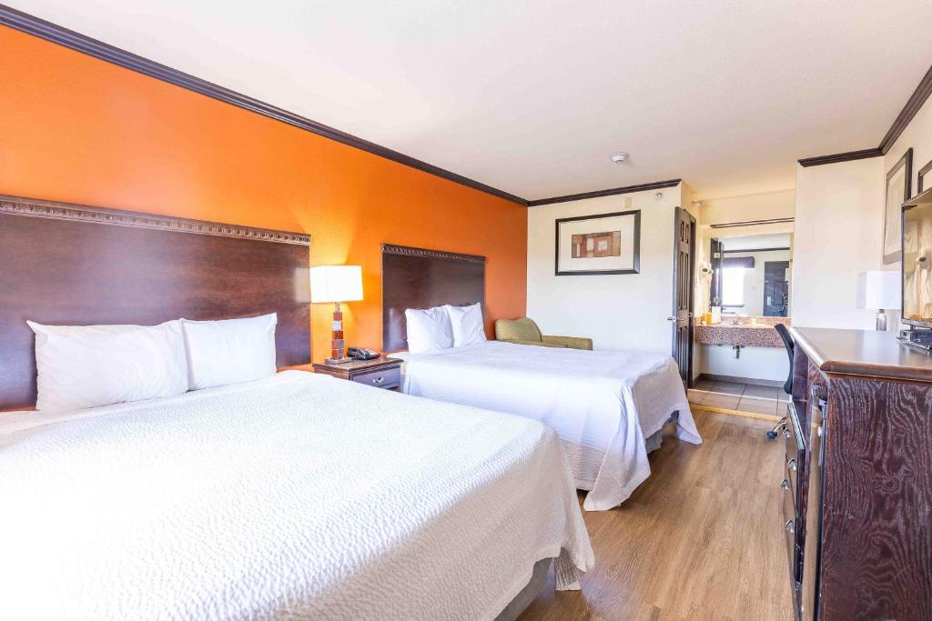 Days Inn by Wyndham Oklahoma City/Moore, Oklahoma City (updated prices ...