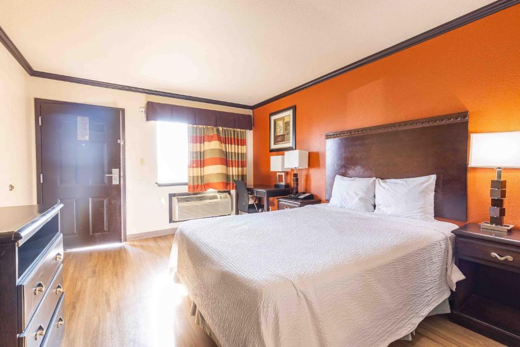 Days Inn by Wyndham Oklahoma City/Moore, Oklahoma City (updated prices ...