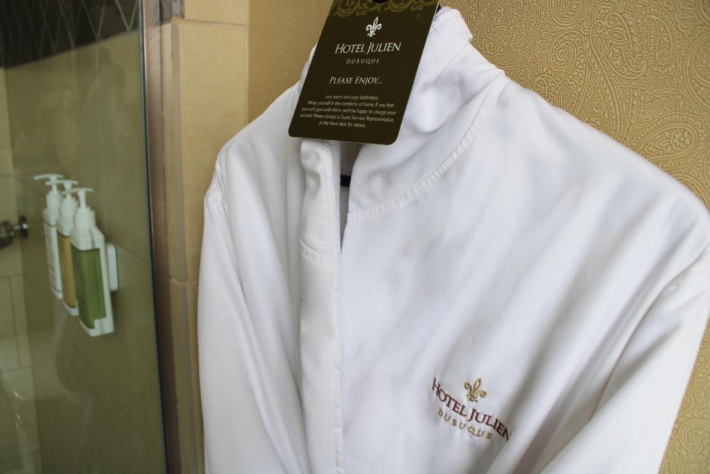 Hotel Julien Dubuque - Queen Room With Two Queen Beds