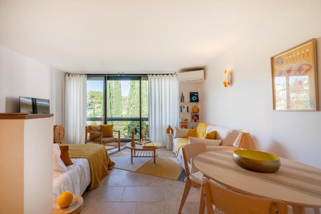 Χώρος καθιστικού στο Charmant studio à Mougins