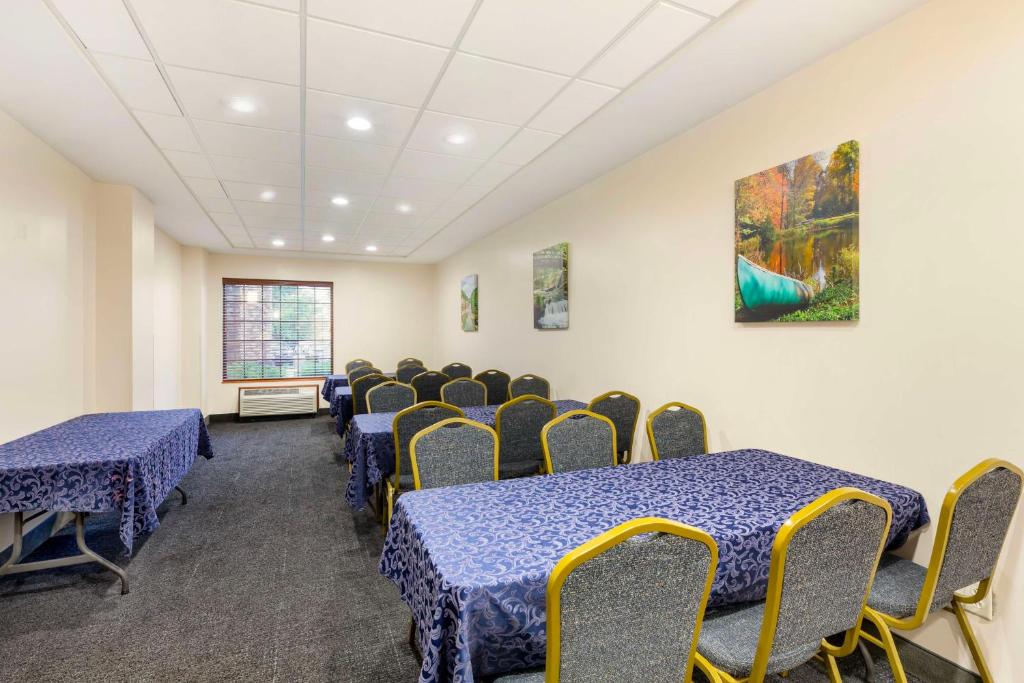 Konferenční prostory v ubytování Best Western PLUS Victor Inn & Suites