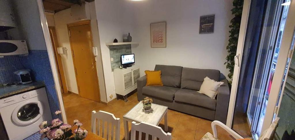 A seating area at EN EL CORAZON DE GRANADA
