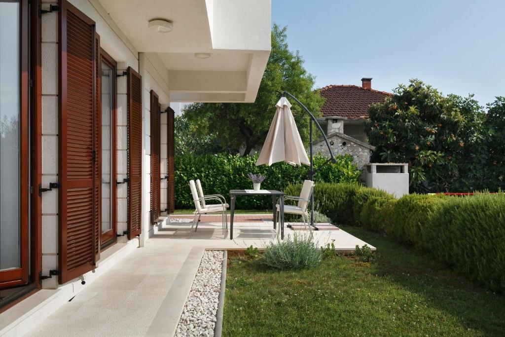 Zahrada ubytování Apartment Marija
