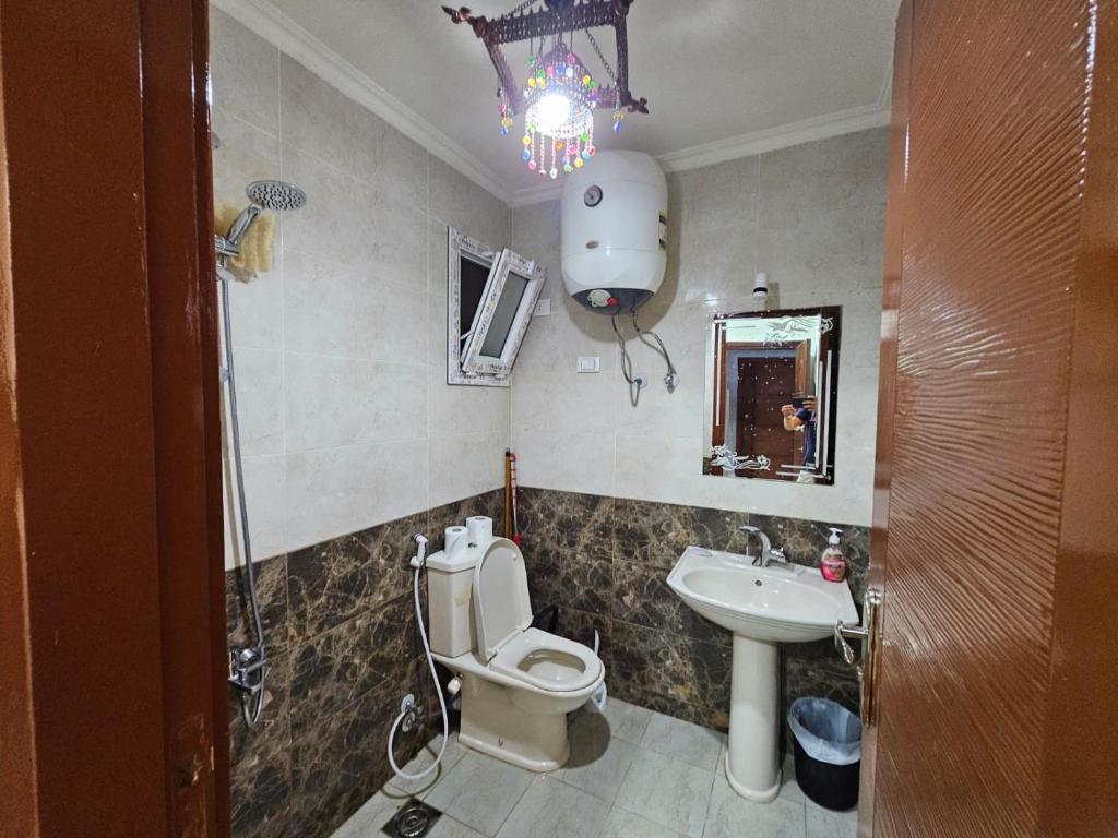 Gallery image of شاليه جديد في مارينا دلتا لاجونز in Balṭîm