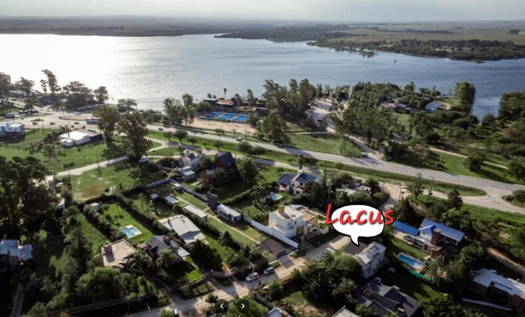 Lacus. Casas de lago.