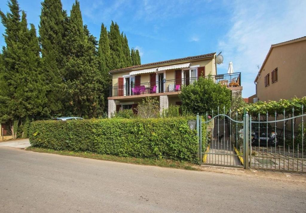 Budova, v ktorej sa apartmán nachádza