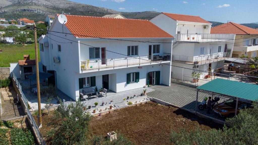 Apartments Kati