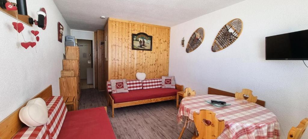 Photo de la galerie de l'établissement Résidence Zodiac - Studio pour 4 Personnes 354, à Aime La Plagne