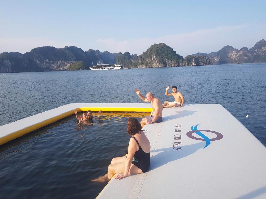 V'Spirit Cruise - 15