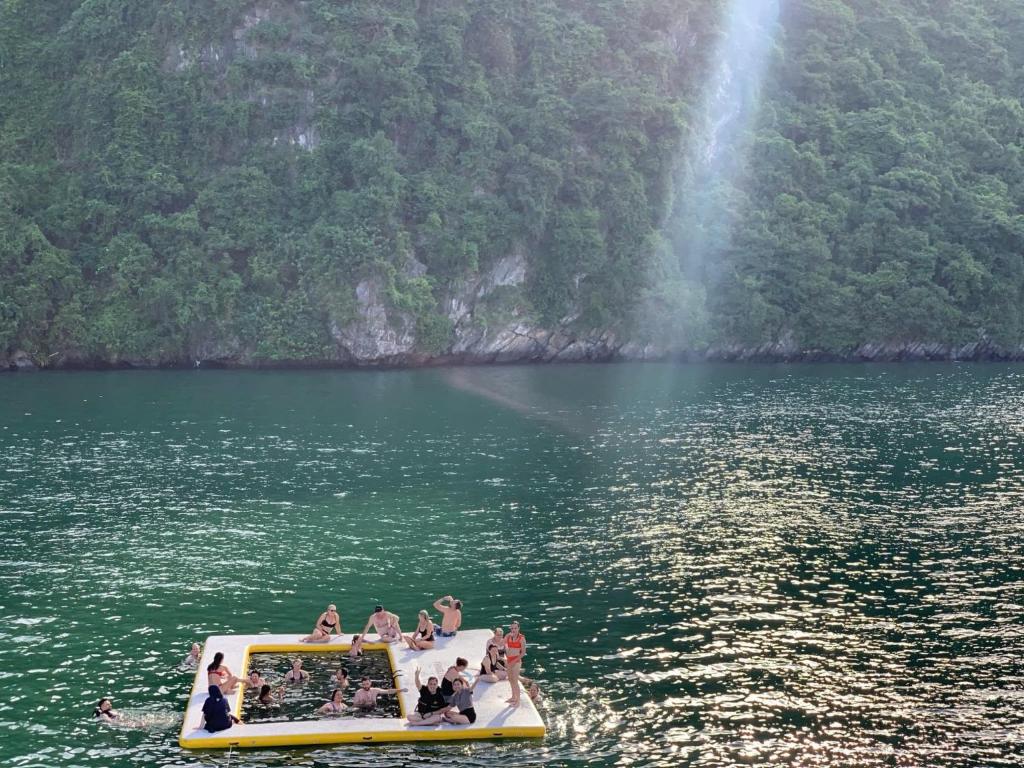 V'Spirit Cruise - 14