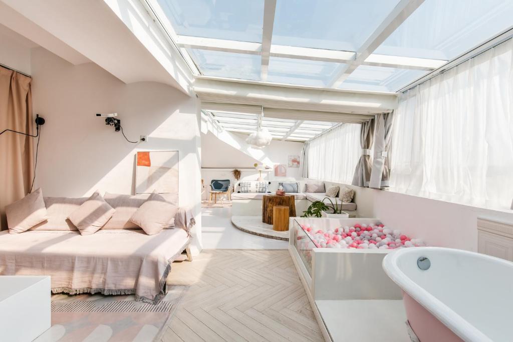 Posezení v ubytování Shanghai ruochu designer Guesthouse上海若初设计师民宿--近上海浦东国际机场及迪士尼