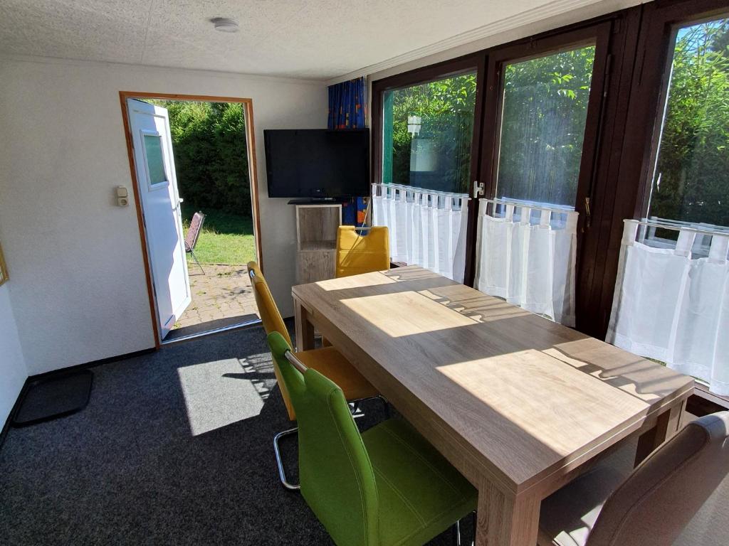 Ferienhäuser & Bungalows - Naturcamp Meyersgrund im Thüringer Wald - Twee Slaapkamers Huis