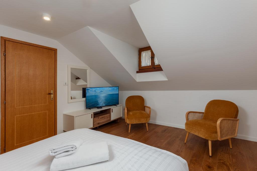 Conte Hotel & Restaurant - 16