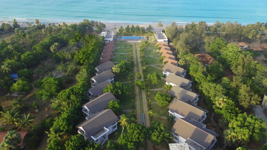 The 10 BEST Sri Lanka Beaches in 2025: Sun, Surf, and Serenity
