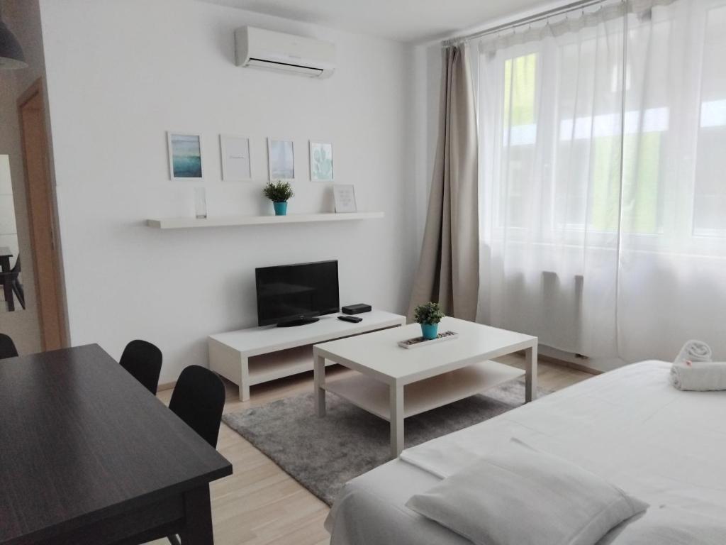 
One-Bedroom Apartment for 3 people
