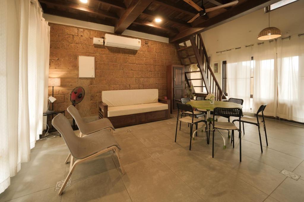 Mogra Nilayam - Villa