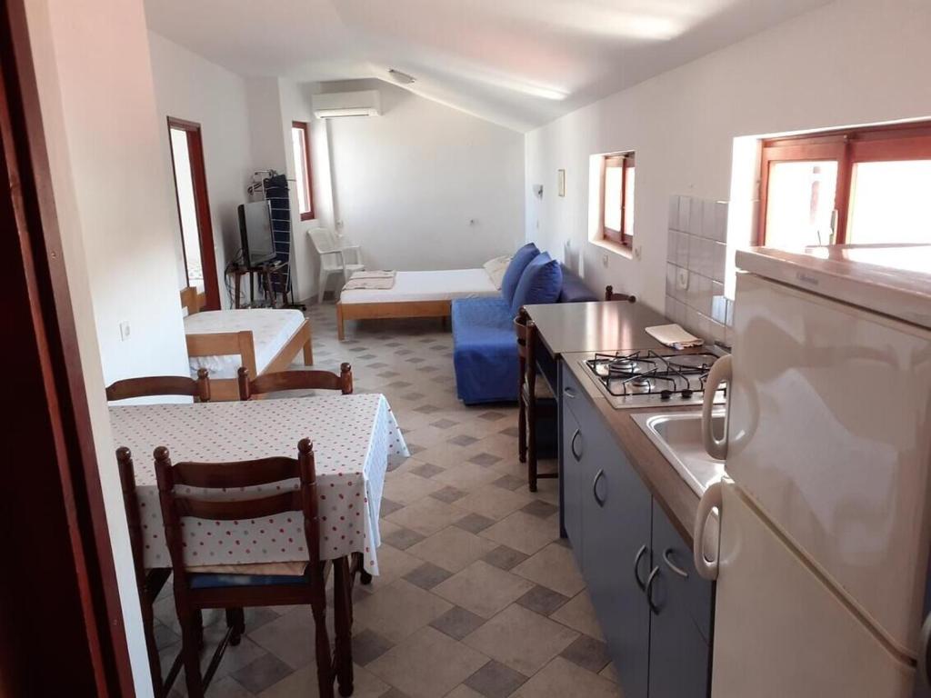 Kuchyňa alebo kuchynka v ubytovaní Apartments Vala