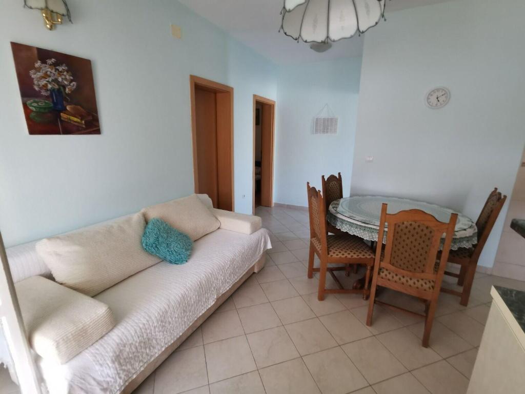 Posedenie v ubytovaní Apartments Srdan
