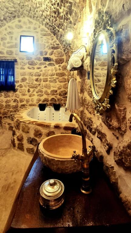 Koupelna v ubytování Antik Han Otel Mardin