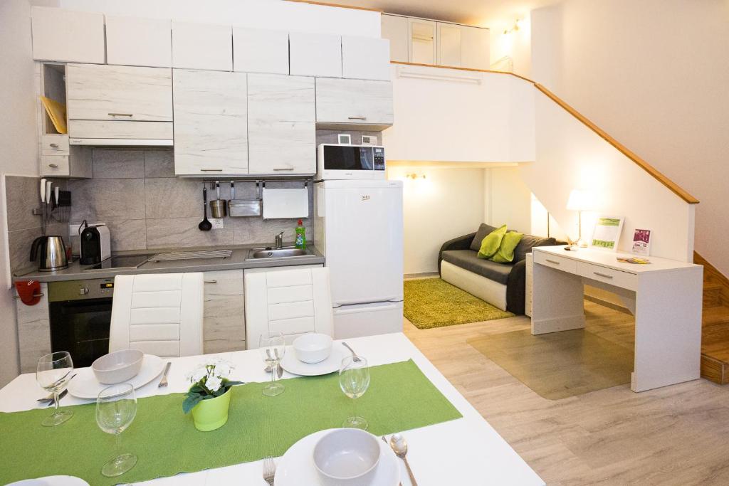 Budapest Best Silent Apartment 1072 Budapest, 27 Akácfa utca kép - 1