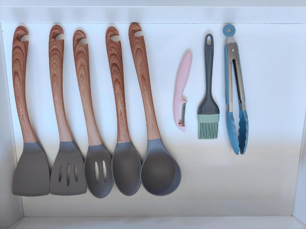 Stylish Family Retreat in Hillcrest Spa 4 Bedroom and Playroom - Resim 21