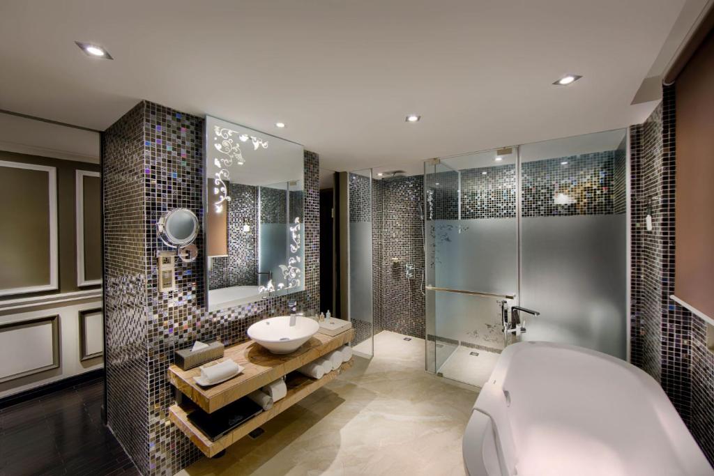 Hotel Royal Hoi An Danang - 4