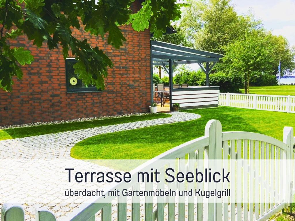 Fotografie z fotogalerie ubytování Strandhaus Mathea - ruhige Lage direkt am Fleesensee - Parkplatz, Kamin, Sauna - familienfreundlich v destinaci Unter Göhren