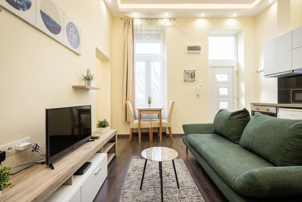 Peppy Home Of Harmony 1072 Budapest, 32 Dob utca kép - 1