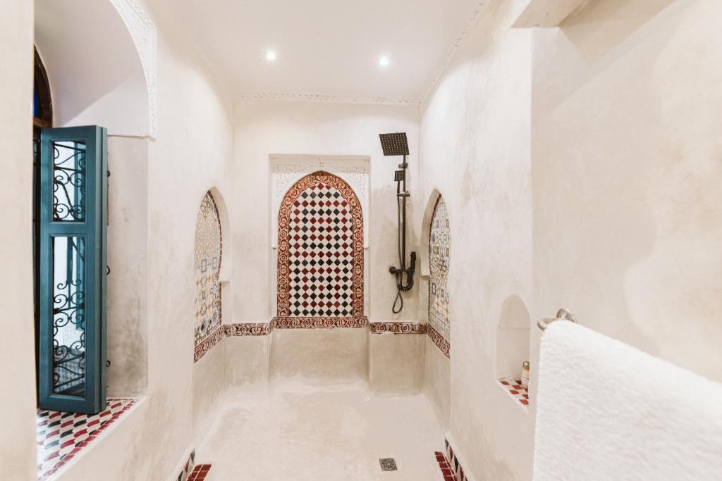 Koupelna v ubytování Riad Dar Alhambra