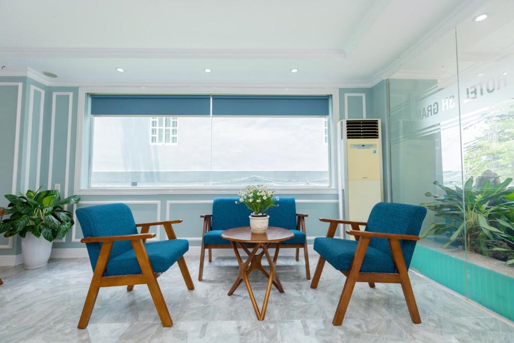 TV/trung tâm giải trí tại 3H GRAND HOTEL Vũng Tàu