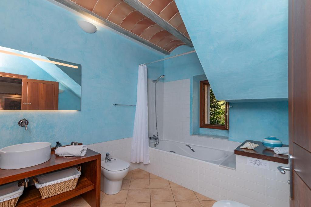 Koupelna v ubytování Villa La Corbaia by Sealand Villas