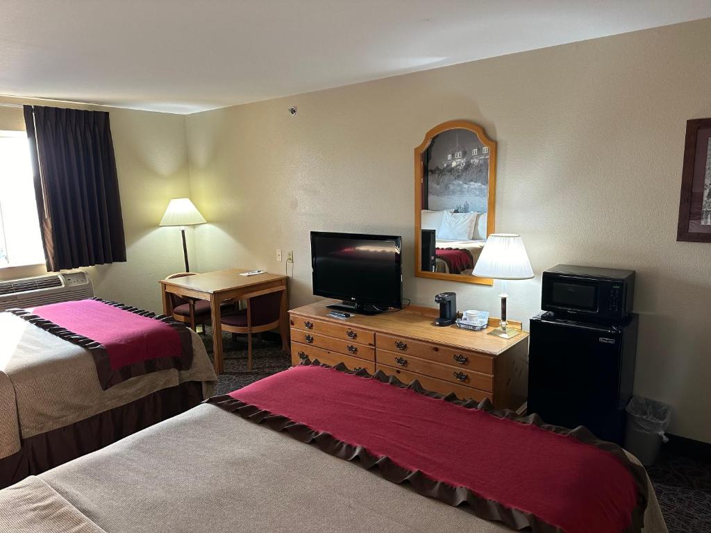 Super 8 by Wyndham West Branch - Habitación Con 2 Camas Grandes - No Fumadores