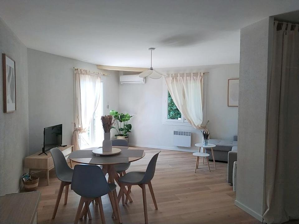 Photo de la galerie de l'établissement Maison Santolina, à Villeneuve-lès-Avignon