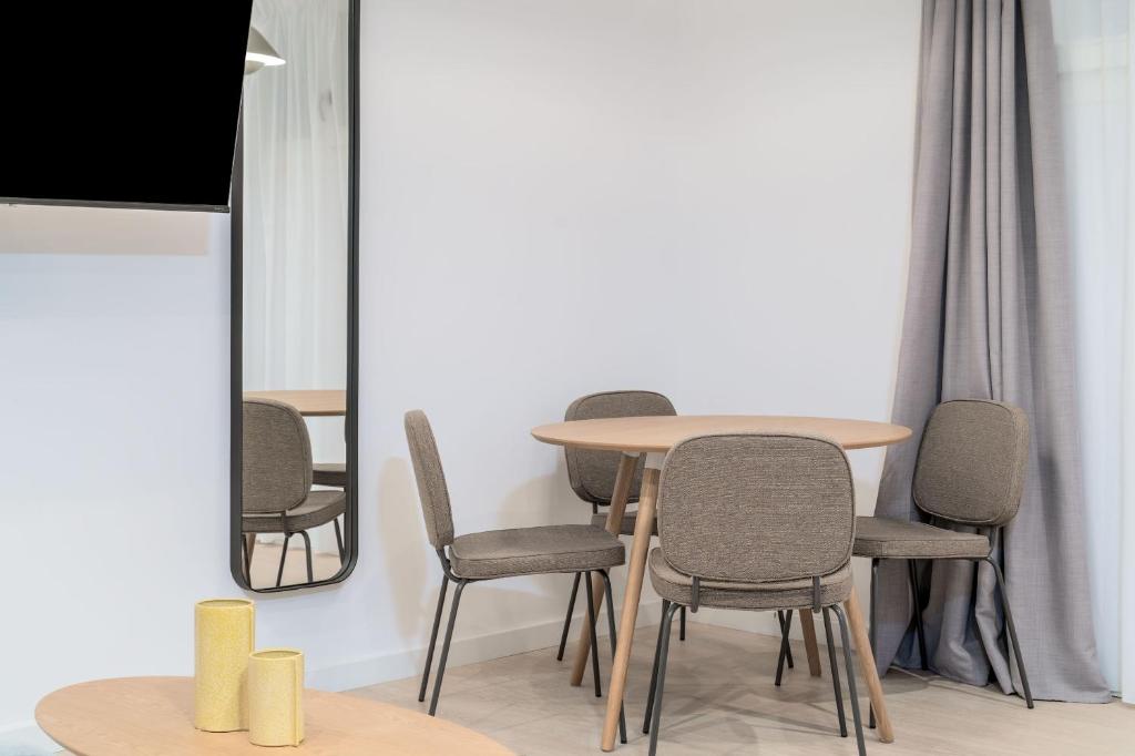 Limehome Santiago de Compostela - 14