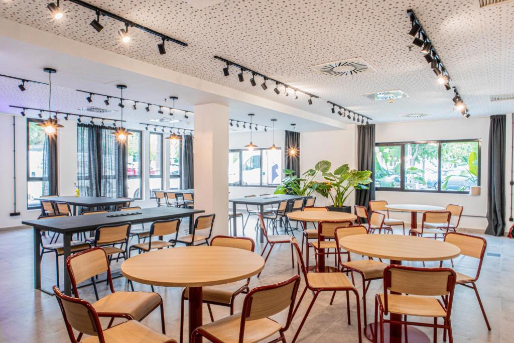 Restaurace v ubytování Micampus Cartagena Student Residence