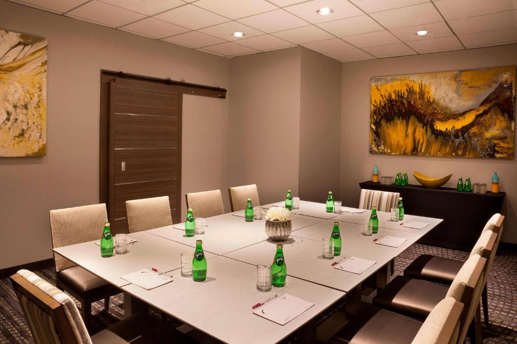 Residence Inn by Marriott Toronto Airport - Resim 22