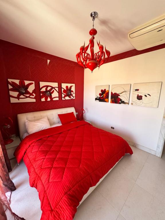 Postel nebo postele na pokoji v ubytování Ain Sokhna 5-bedroom Luxury Villa - Porto Sokhna