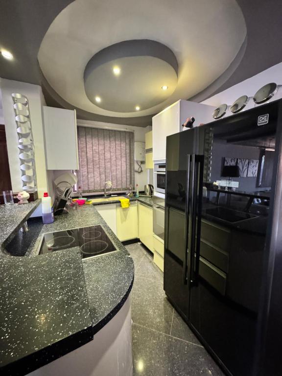 Kuchyň nebo kuchyňský kout v ubytování Ain Sokhna 5-bedroom Luxury Villa - Porto Sokhna