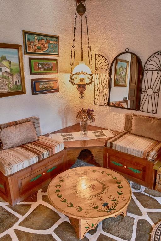 A seating area at Archontiko Merylins Pinakates Pelion
