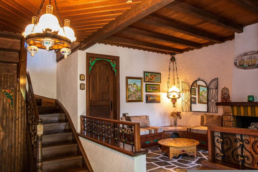 Kép Archontiko Merylins Pinakates Pelion szállásáról Pinakáteszben a galériában