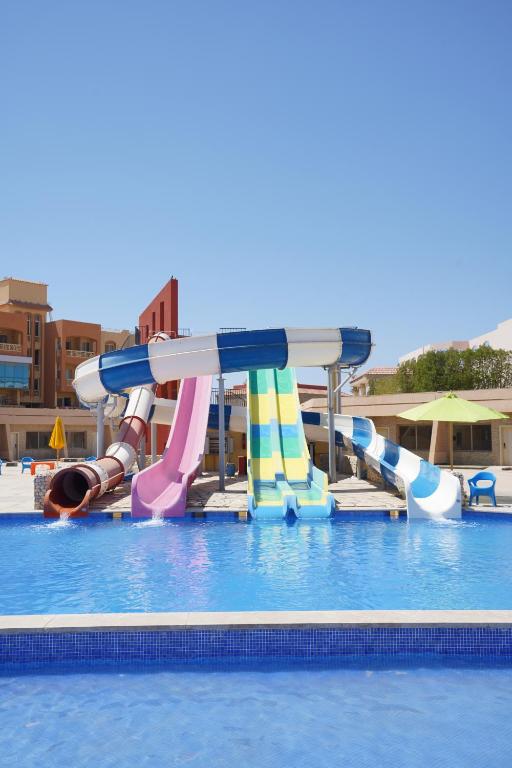 Bazén v ubytování Vintro Inn - Nozha Aqua Park nebo v jeho okolí