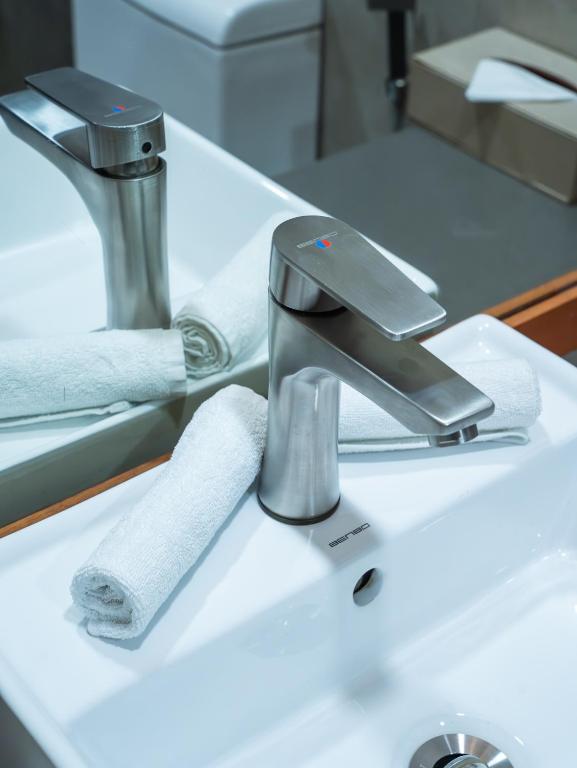 Araamu Hotels Maldives at Dhiffushi - 9