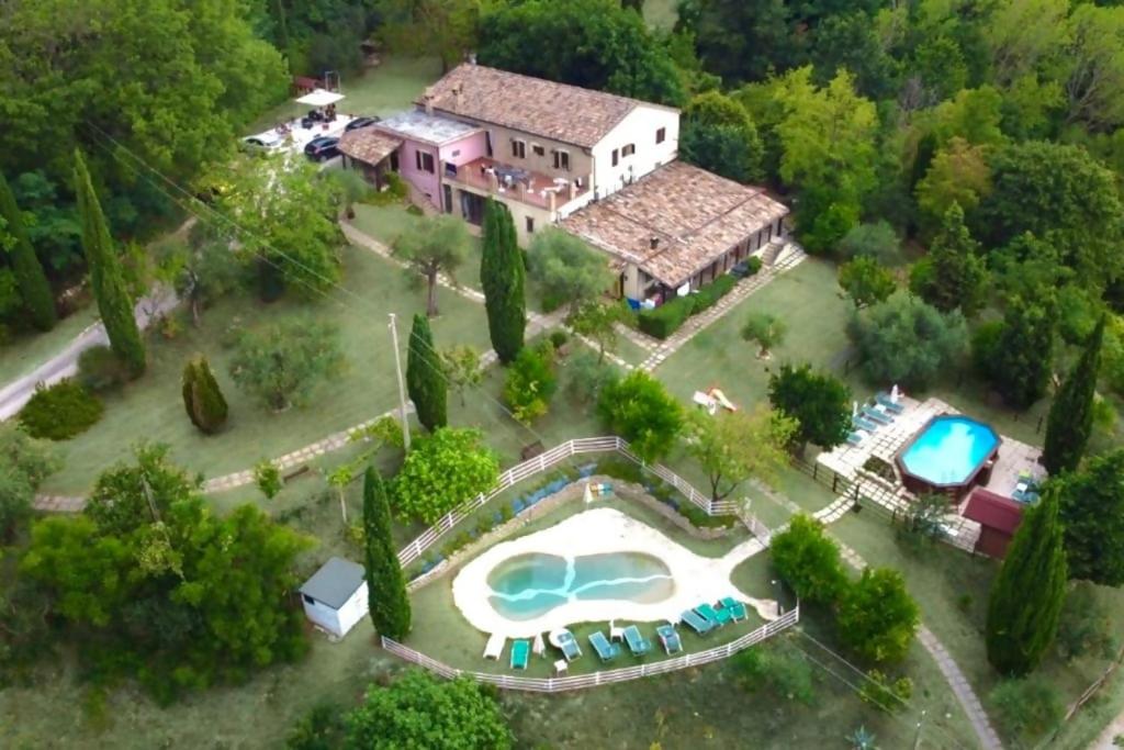 Bazén v ubytování Tenuta Sant'Apollinare nebo v jeho okolí