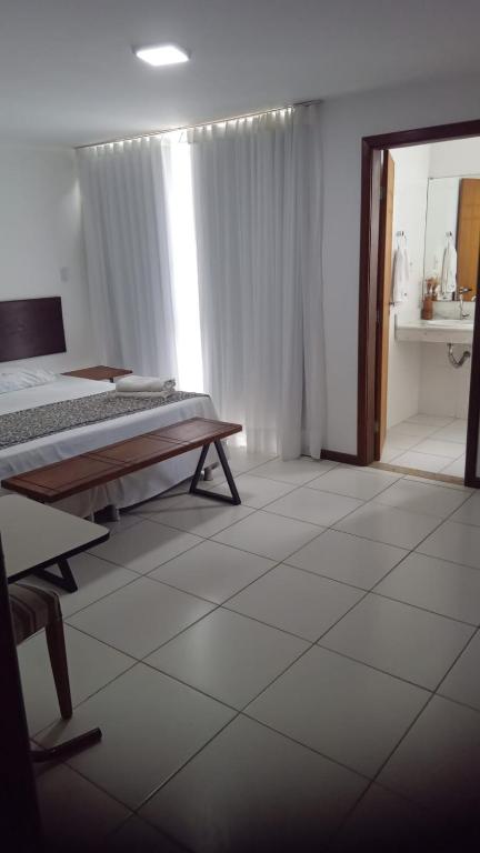 Postel nebo postele na pokoji v ubytování Valparaiso Hotel
