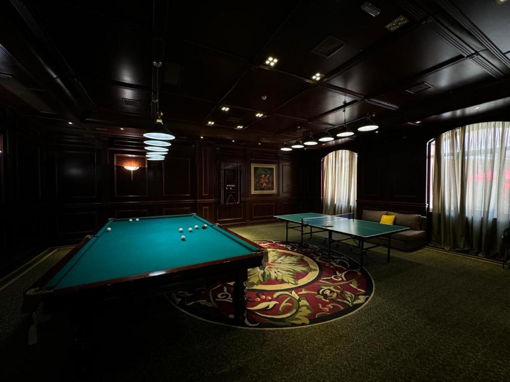Бильярд в Eighty Eight Deluxe Hotel & Spa