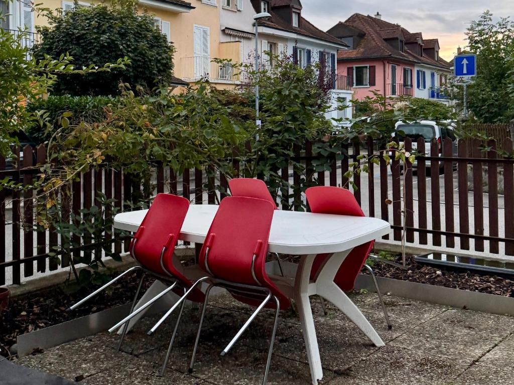 HARIKOA Apartment - close to City Center - FREE PARKING - Netflix - fast WiFi - Resim 6