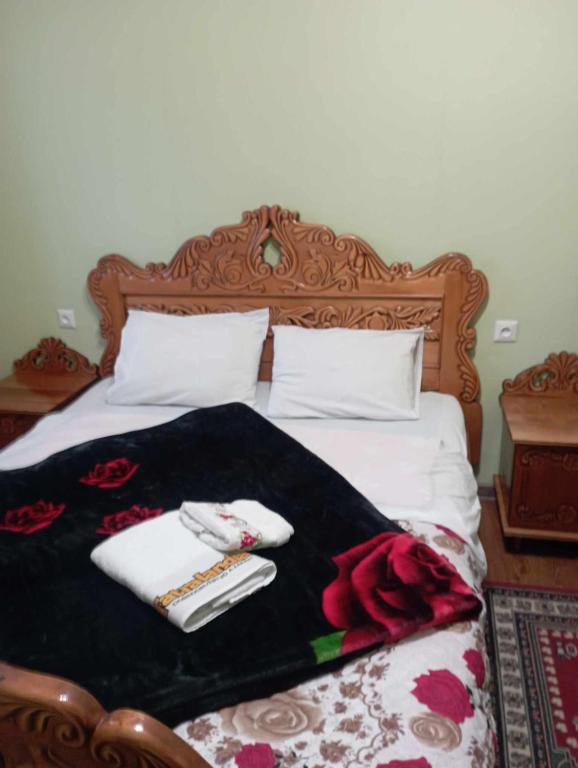 Postel nebo postele na pokoji v ubytování Art House Hostel Aleksandr